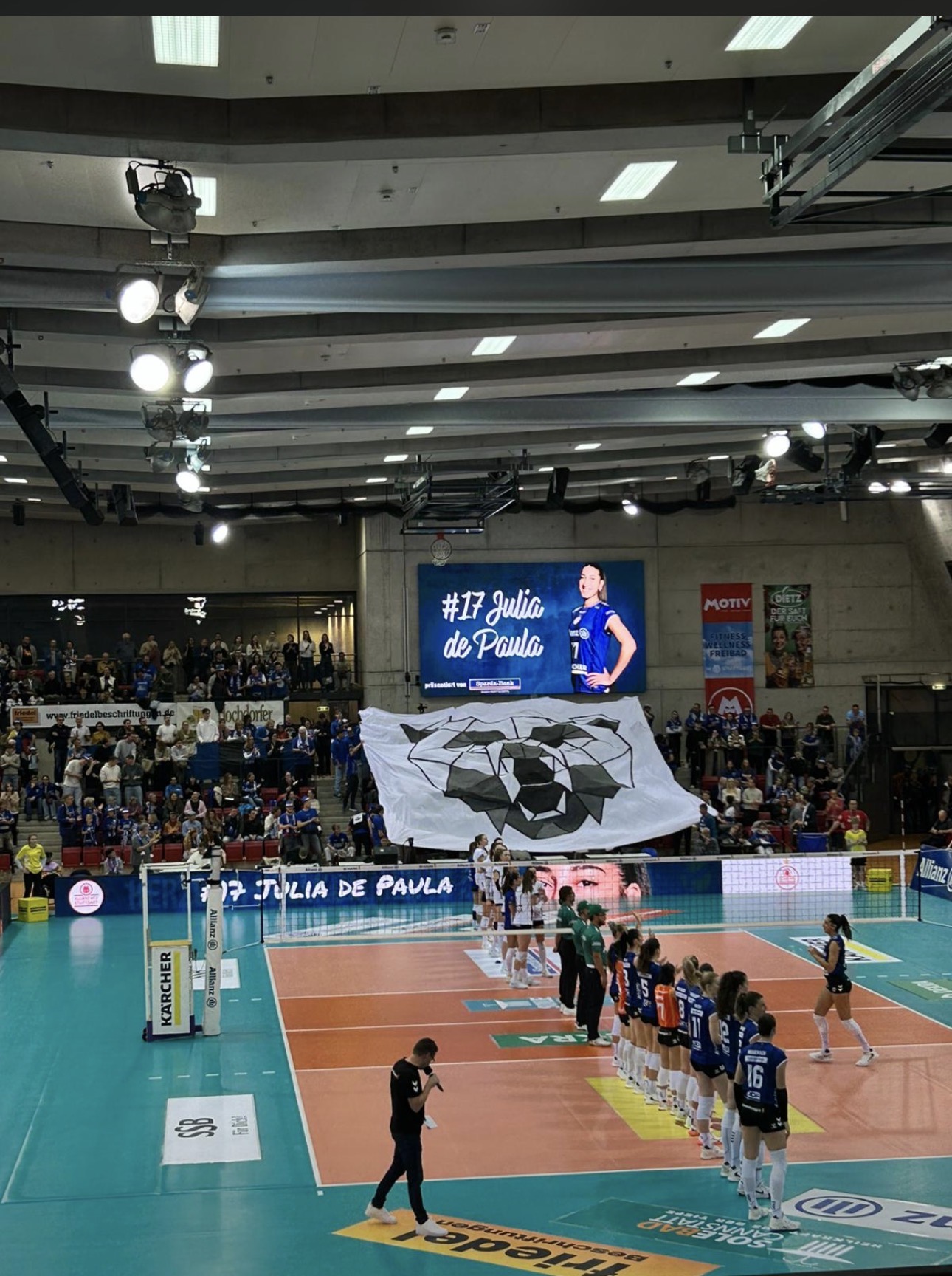 Württemberg-Derby: Blaubären-Fans feiern ihr Team trotz 0:3-Niederlage