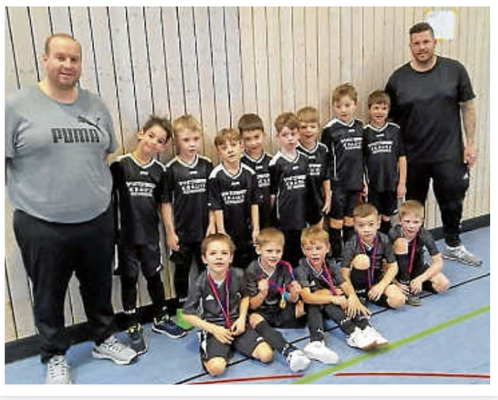 Junioren Weissach-Flacht: Bambini (Jahrgang 2018) beim Hallenturnier in Mönsheim