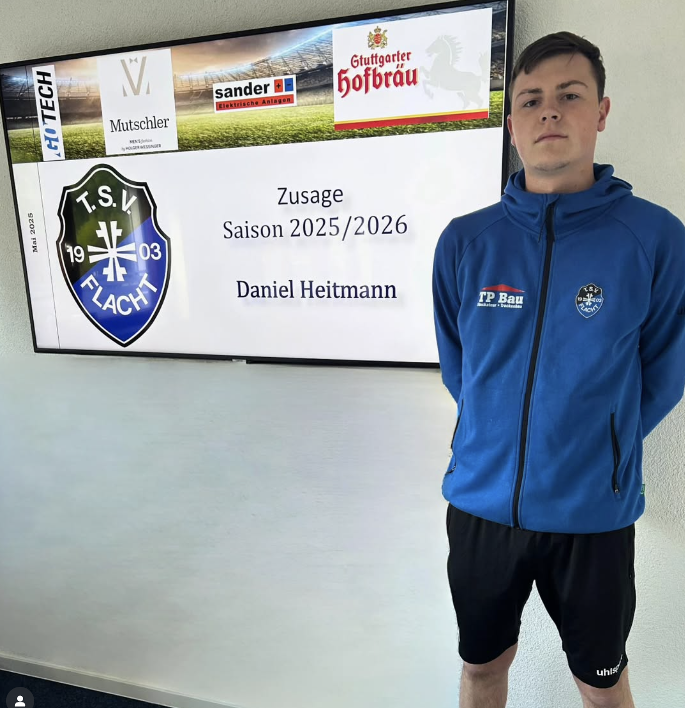 Kaderneuigkeiten für die Saison 2025/2026:  Daniel Heitmann bleibt Schwarz-Blauer!