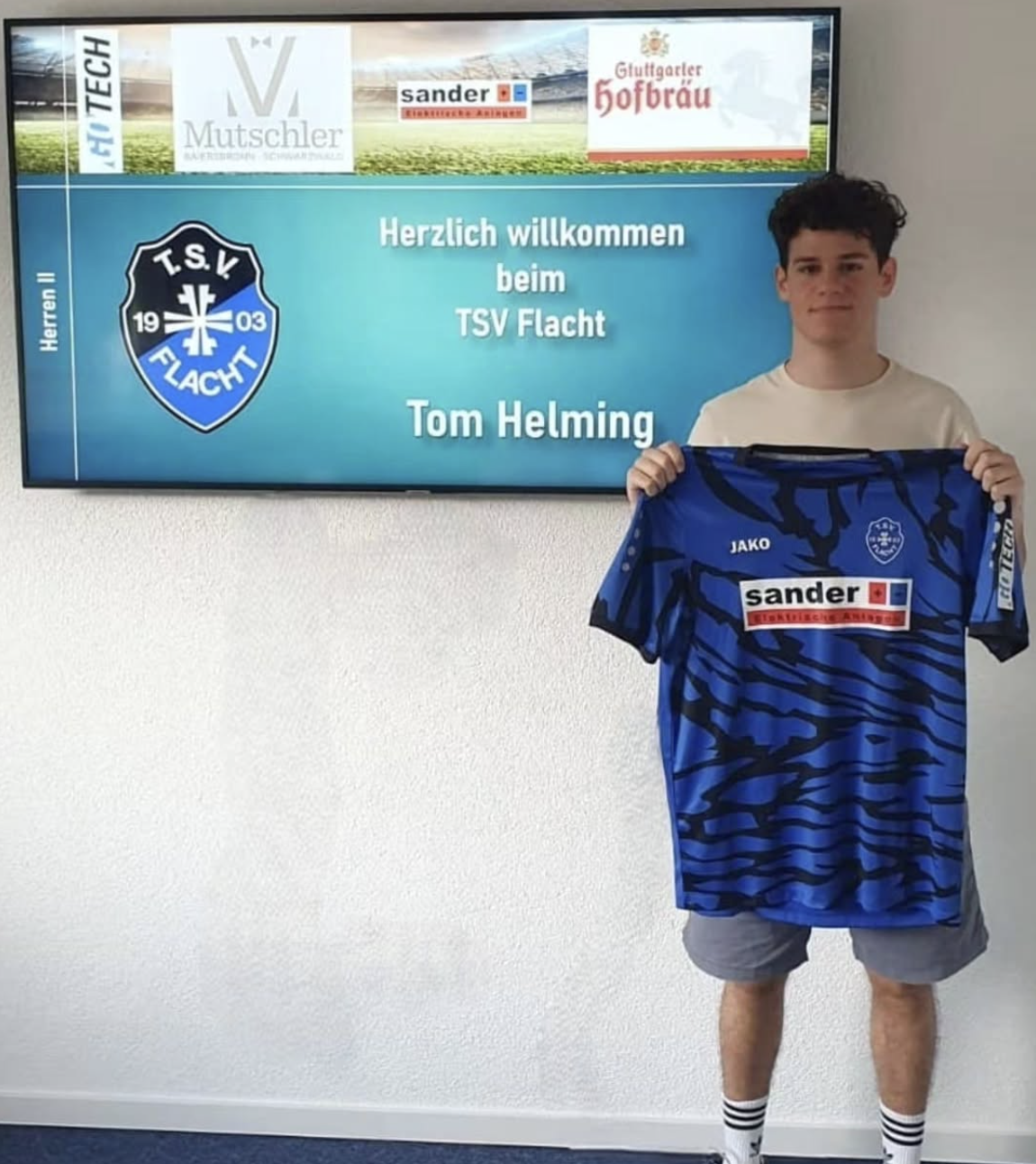 Ein herzliches willkommen beim TSV Flacht, Tom.